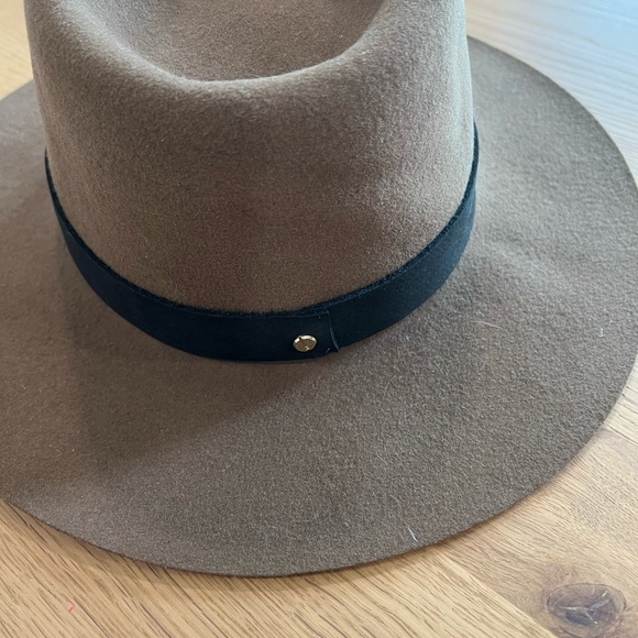 Janessa Leone small Felt hat - Picture 2 of 3